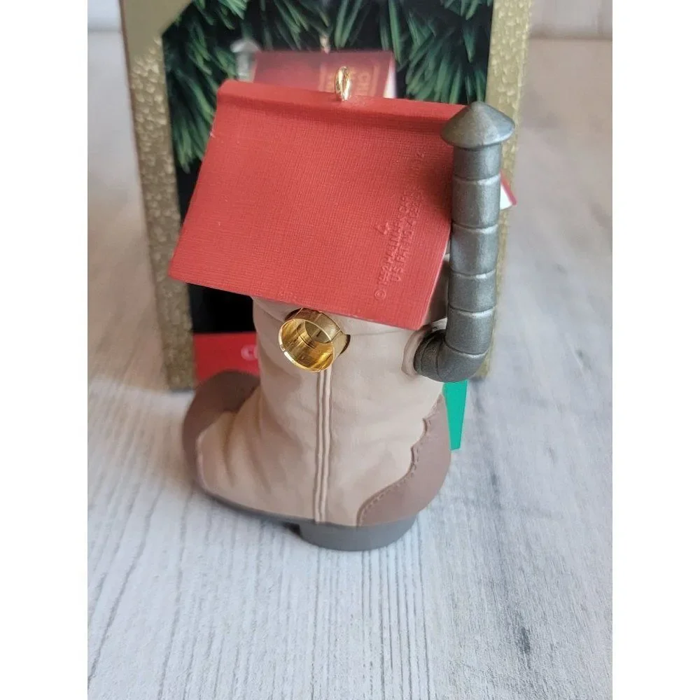 Hallmark 1992 Chris mouse tails magic‎ ornament Xmas